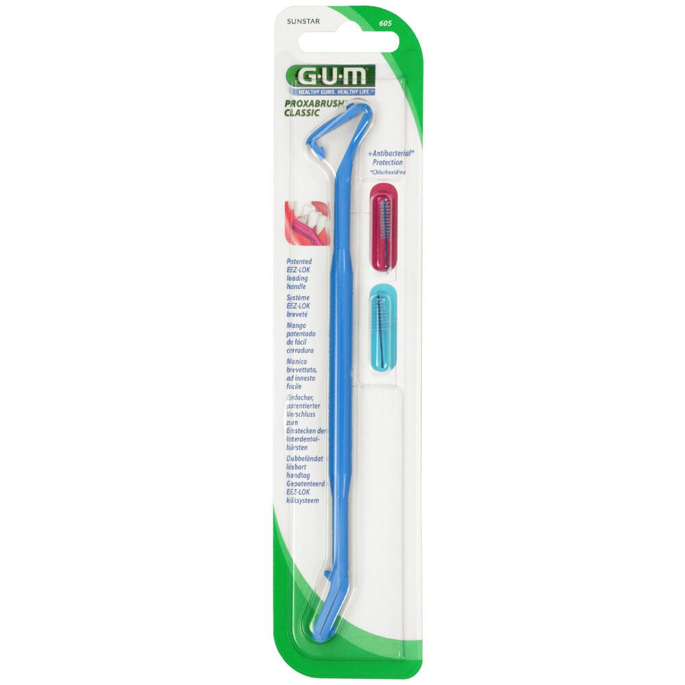 Manche bleu GUM® Proxabrush® avec deux têtes de brosse, emballé. Emballage vert et blanc avec nom et logo du produit.