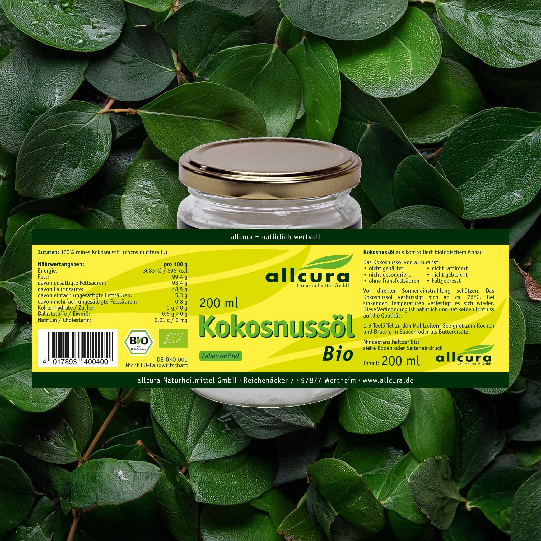 Glas mit Kokosnussöl Bio auf Blättern. Gelbes Etikett mit Text. Bio-Siegel.