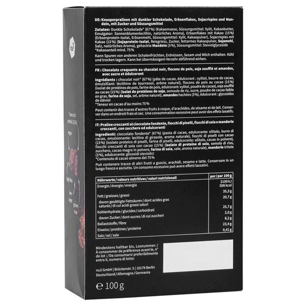 Dos de la boîte noire avec listes d'ingrédients et informations nutritionnelles pour « FIT Protein Crossies ».