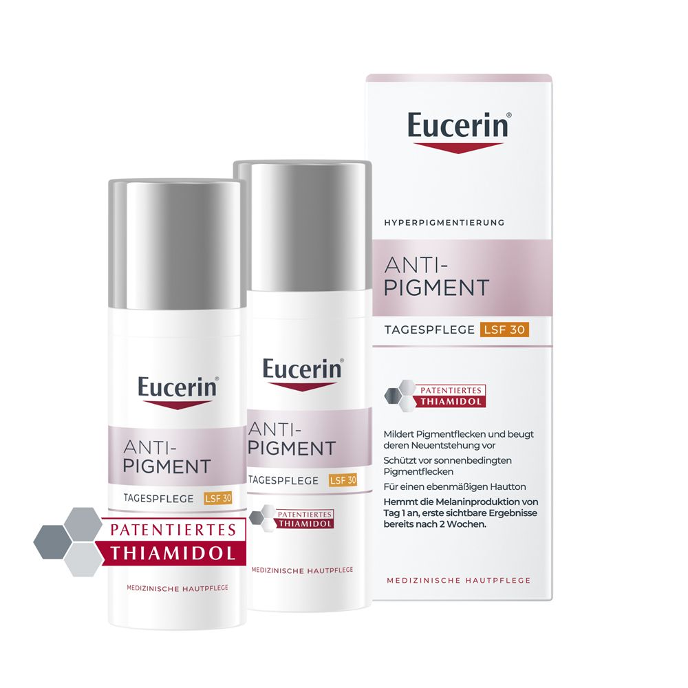 Zwei Eucerin Anti-Pigment Tagespflege LSF 30 Flaschen und eine Verpackung. Aufschrift: Anti-Pigment, Tagespflege LSF 30.