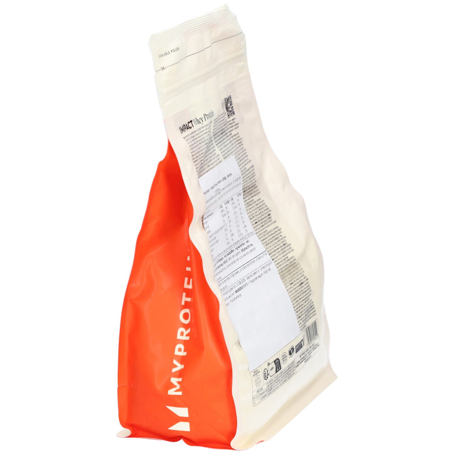 Sachet de Myprotein Impact Whey Protein. Orange et blanc. Dos avec texte. Marque Myprotein.
