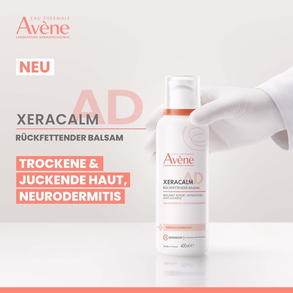 Avène XeraCalm A.D Rückfettender Balsam. Produktflasche mit Text über trockene und juckende Haut, Neurodermitis.