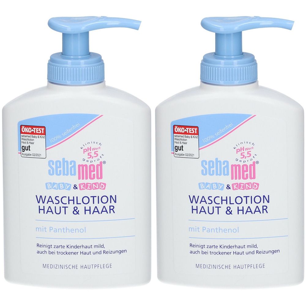 Zwei weiße Flaschen mit blauem Pumpkopf. Aufschrift: sebamed BABY & KIND Waschlotion Haut & Haar. Mit Öko-Test Siegel.