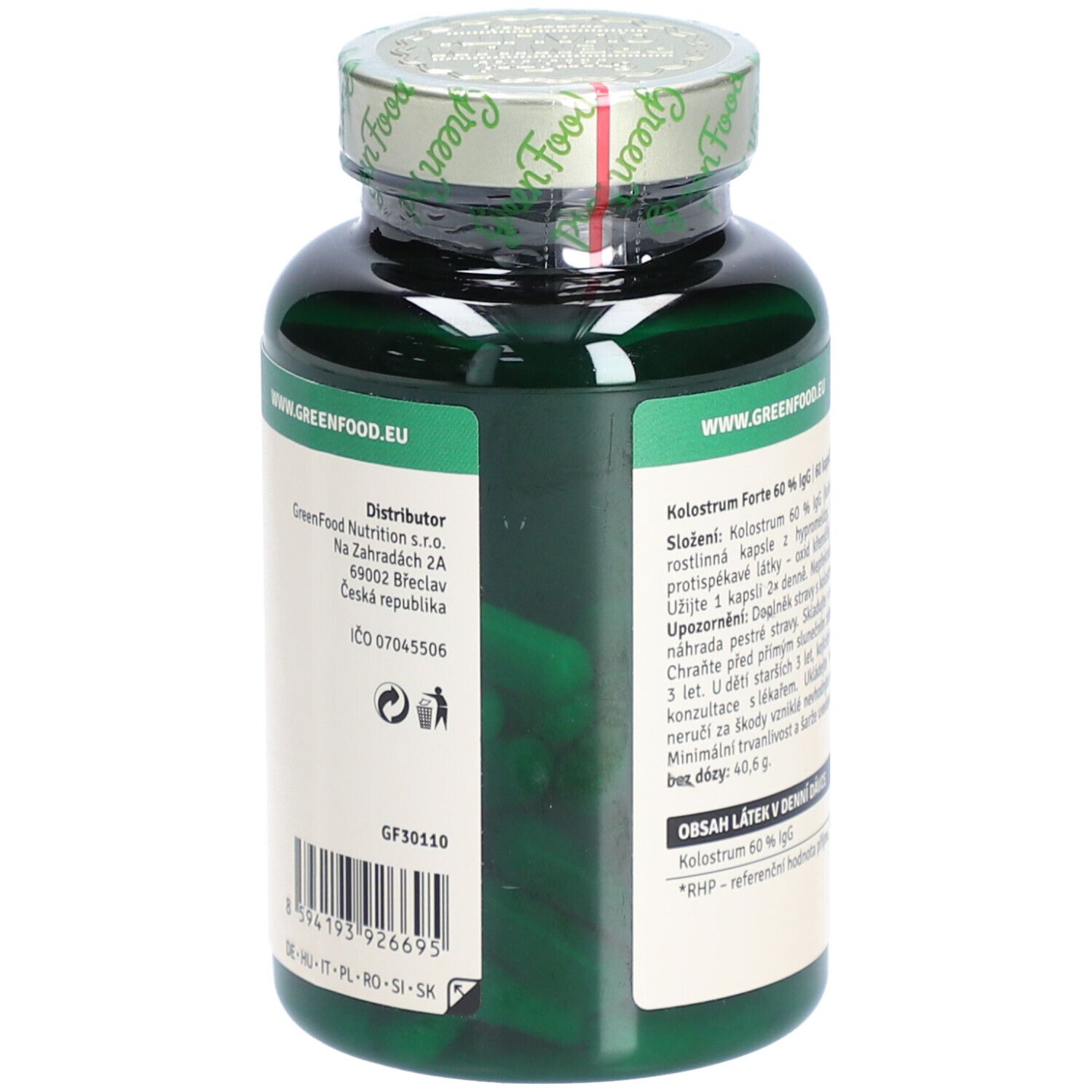 Vue arrière de la bouteille. Texte: Green Food Nutrition. Informations sur le fabricant. Code-barres et symboles de recyclage.