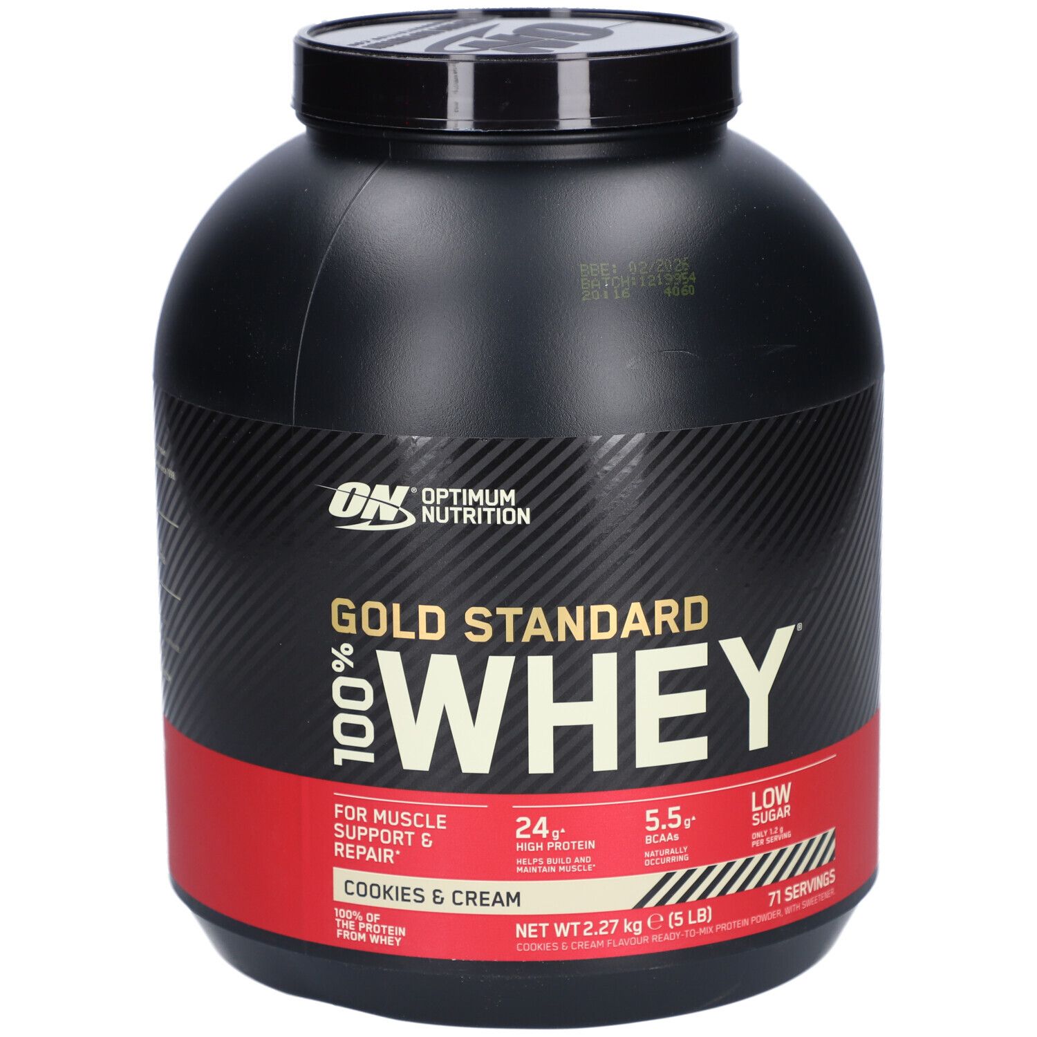 Schwarzer Behälter mit rotem Band. Aufschrift: Gold Standard 100% Whey, Cookies & Cream. 2,27 kg (5 lb).