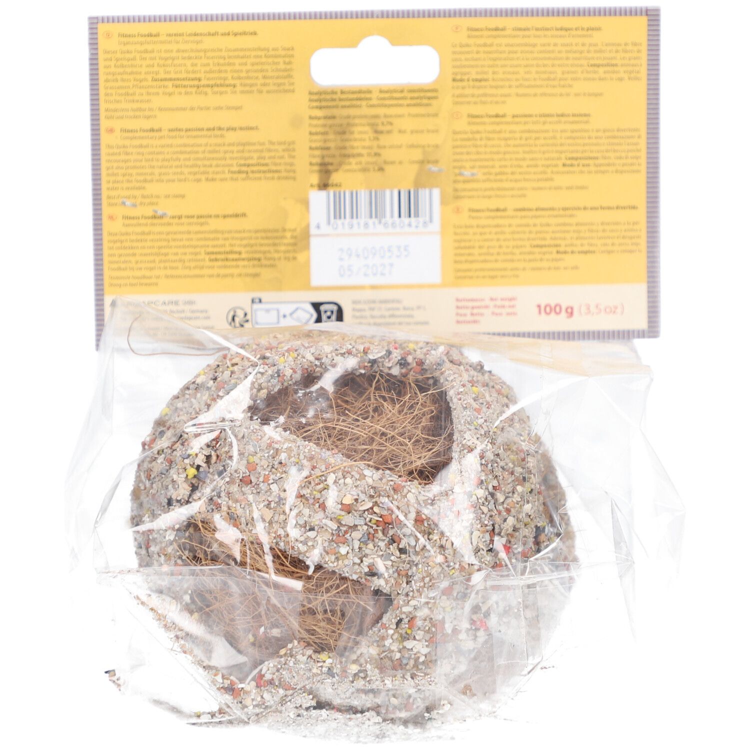 Dos du Quiko Fitness Foodball Grit. Boule de nourriture pour oiseaux dans un emballage transparent. Carte jaune avec texte et code-barres.