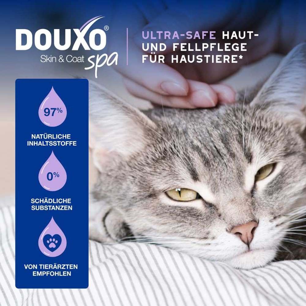 Chat caressé. Texte : Soin ultra-sûr de la peau et du pelage pour animaux. Logos et ingrédients.