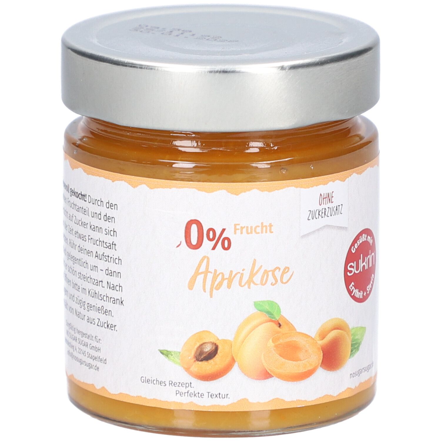 Pot de confiture d'abricots. Étiquette avec "0% Frucht Aprikose" et illustrations d'abricots. Couvercle argenté.