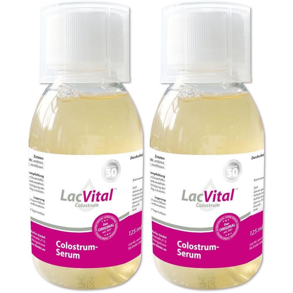 Deux flacons de sérum de colostrum LacVital, chacun de 125 ml. Liquide clair dans des récipients transparents avec bouchons blancs.