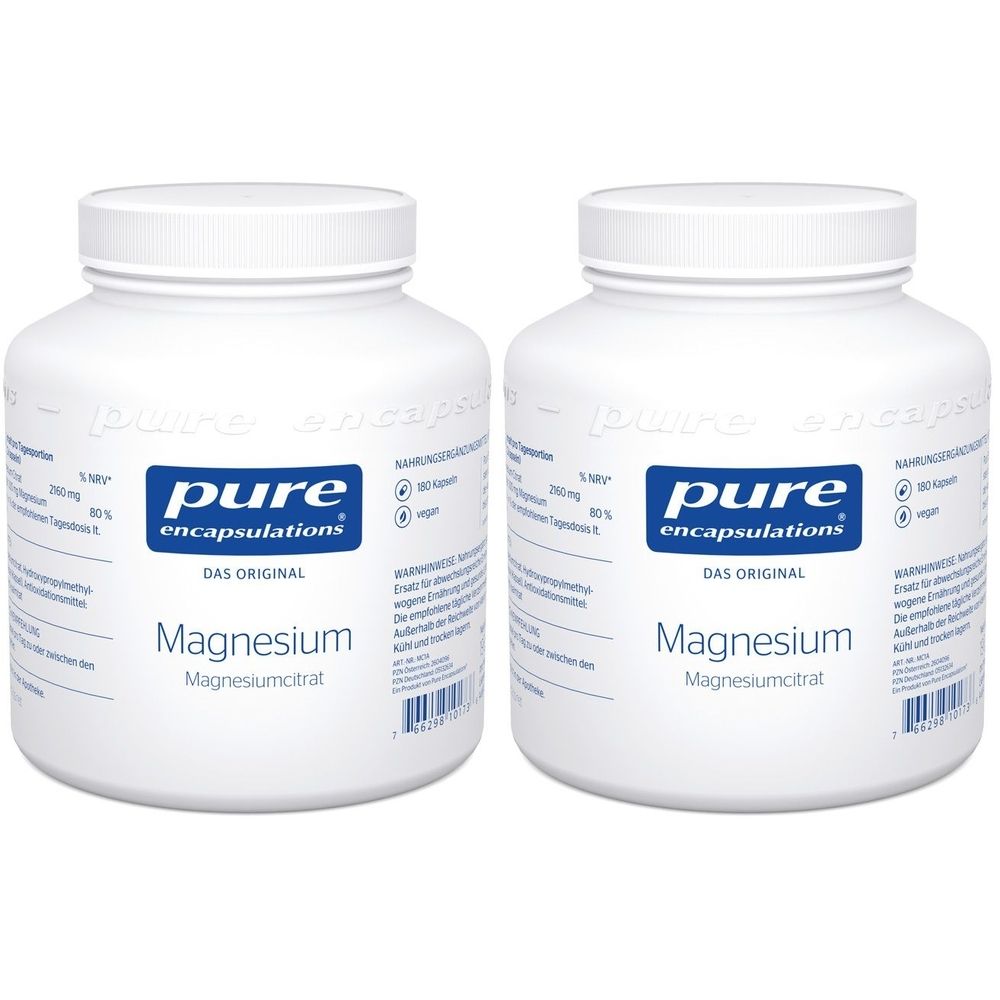 Zwei weiße Flaschen mit Schraubverschluss. Aufschrift: Pure Encapsulations Magnesium. Blaue Etiketten mit Produktinformationen.