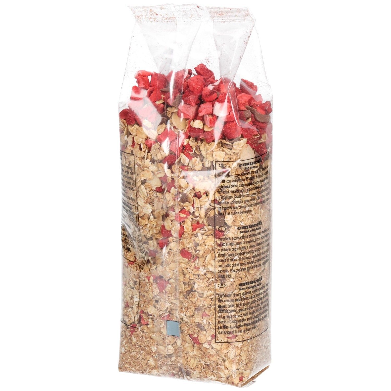 Transparente Verpackung mit Müsli, Rückansicht. Haferflocken, Erdbeerstücke und Schokostückchen sichtbar. Text auf der Verpackung.