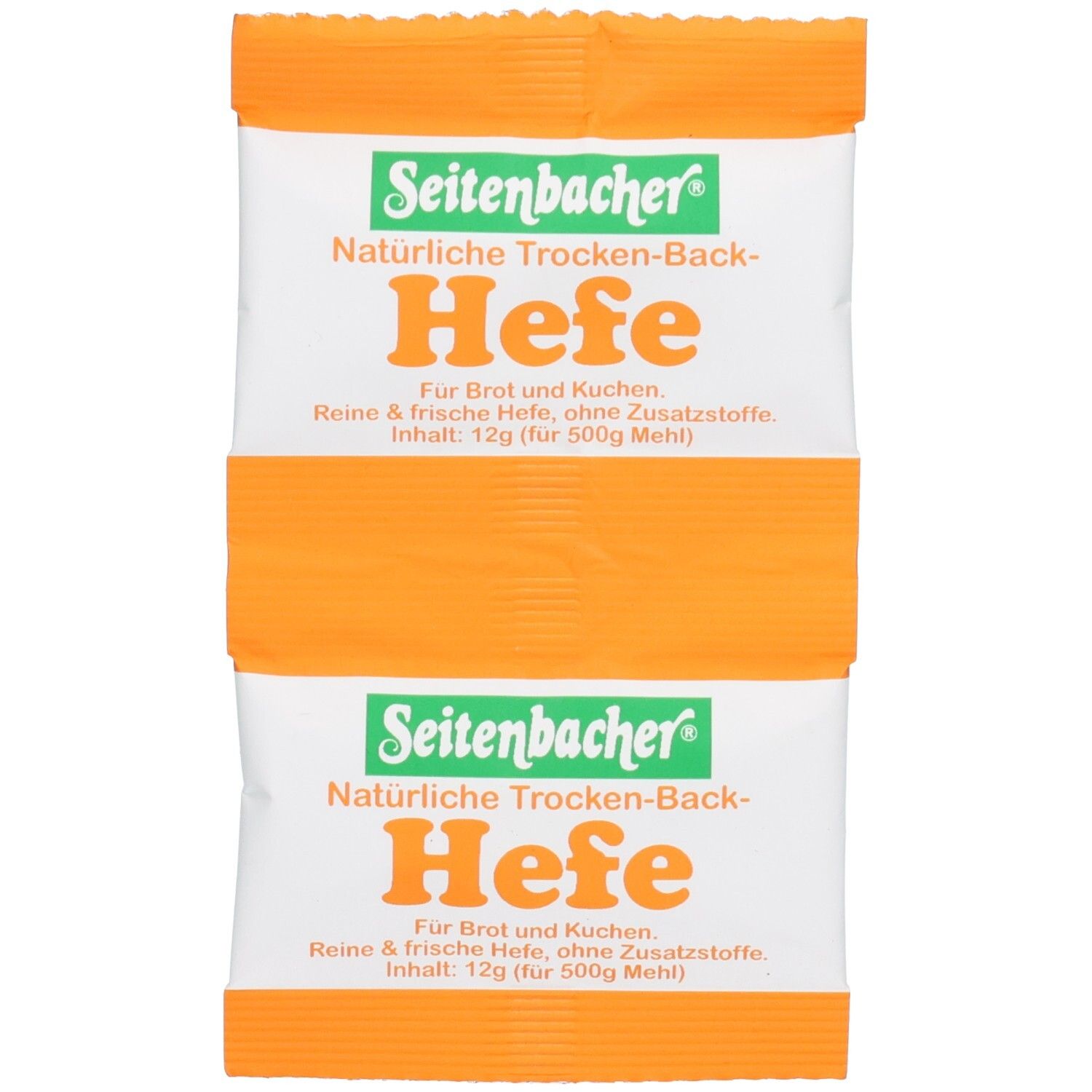 Zwei Einzelbeutel Hefe. Weiß mit orangefarbenen Streifen. Grün-weißer Schriftzug: Seitenbacher Hefe. Text: Reine & frische Hefe, ohne Zusatzstoffe.