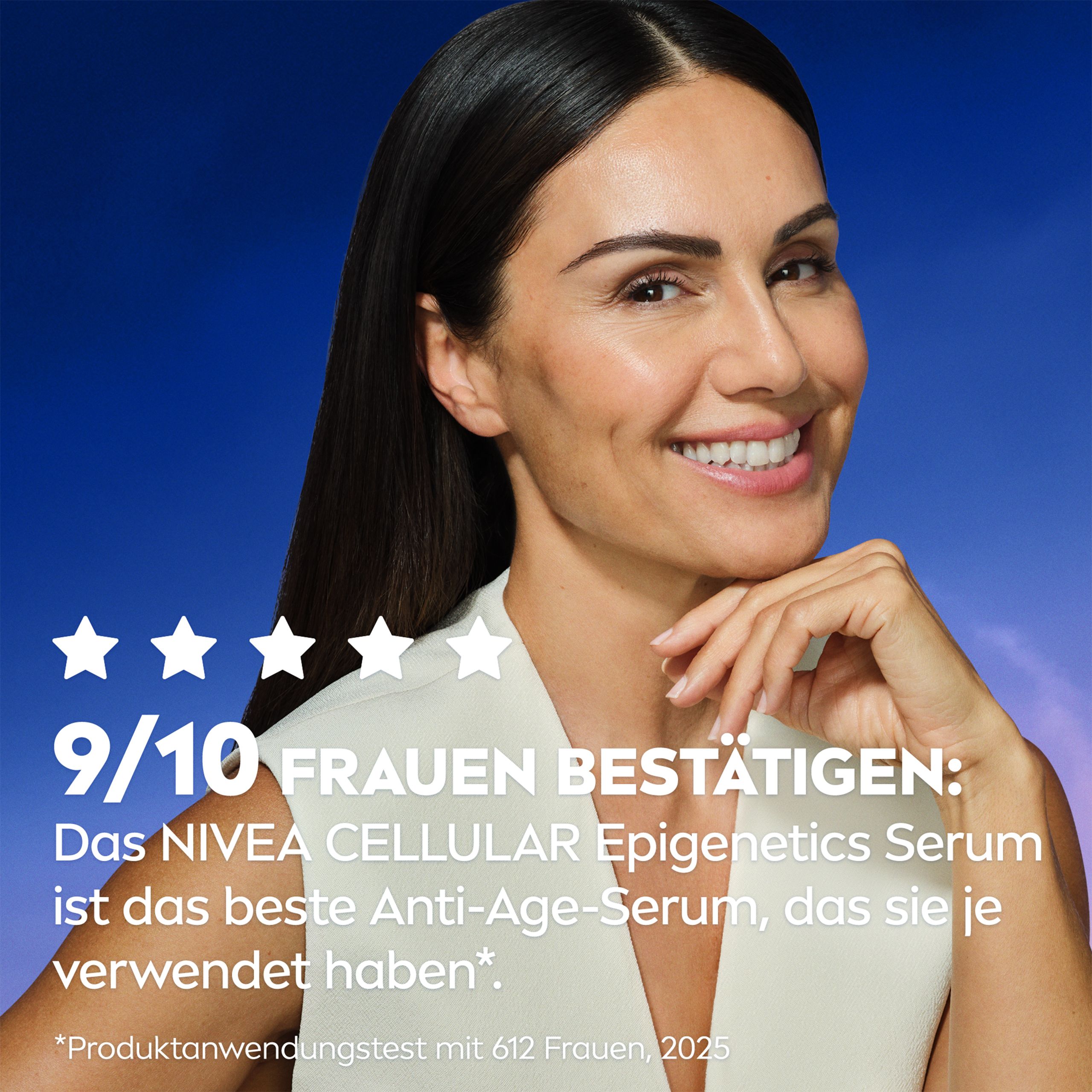 Frau mit Serumflasche. Text: 9/10 Frauen bestätigen: NIVEA CELLULAR Epigenetics Serum ist das beste Anti-Age-Serum.