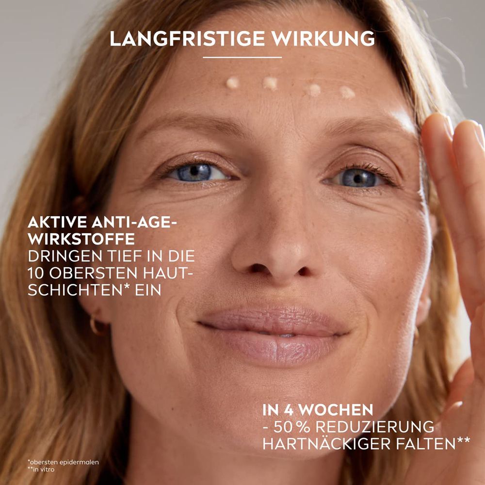 Frau mit aufgetragener NIVEA Q10 Anti-Falten Experte Creme auf der Stirn, mit Text über tiefenwirksame Inhaltsstoffe.