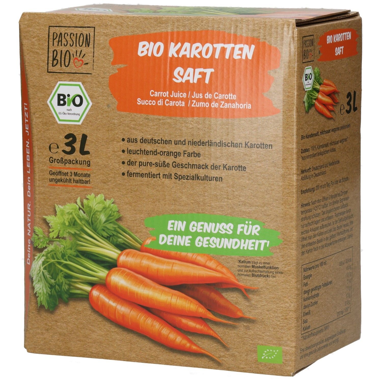 Karton mit Bio Karottensaft. Aufdrucke: Bio-Siegel, 3L, Karotten-Abbildung. Text: Carrot Juice, Succo di Carota, Zumo de Zanahoria.