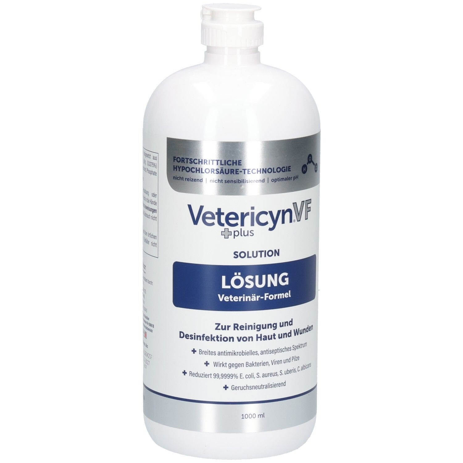 Weiße Flasche mit Vetericyn VF plus Lösung. Blaue Etiketten mit Text. 1000 ml. Hypochlorsäure-Technologie.