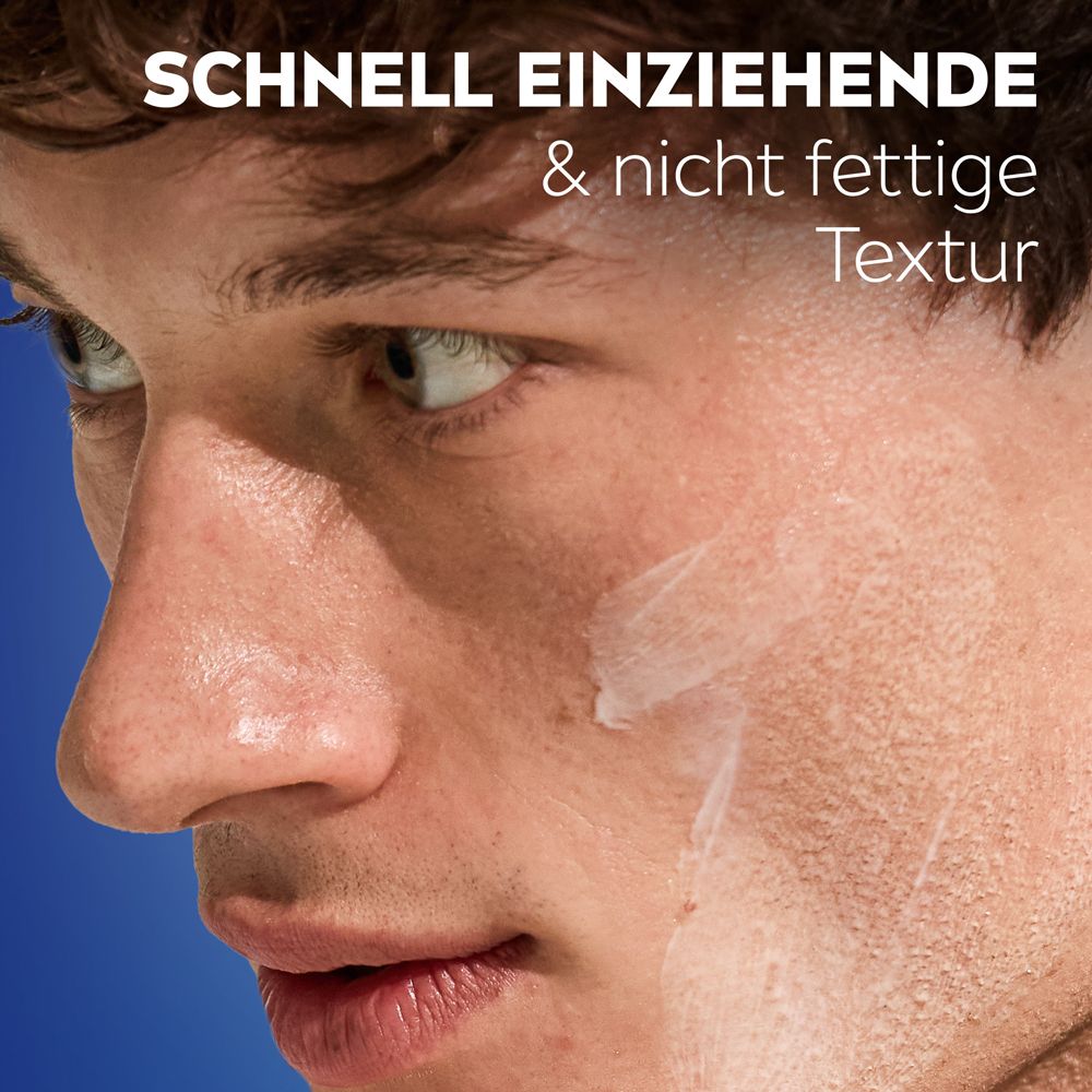 Mann mit schnell einziehender, nicht fettender NIVEA MEN HydroCare Creme auf der Haut.