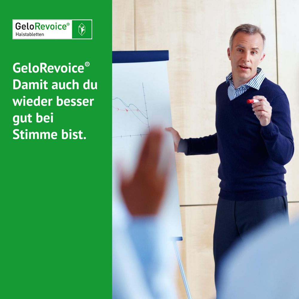 Homme tenant un tableau à feuilles mobiles avec un graphique, pastilles GeloRevoice pour vous aider à retrouver une bonne voix.