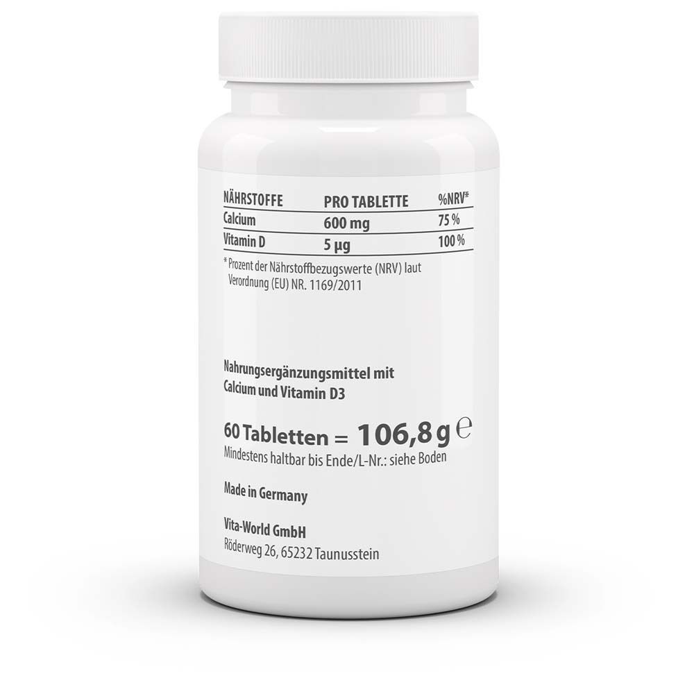 Rückseite der weißen Flasche. Enthält Nährwertangaben: Calcium, Vitamin D. 60 Tabletten = 106,8g. Hergestellt in Deutschland.