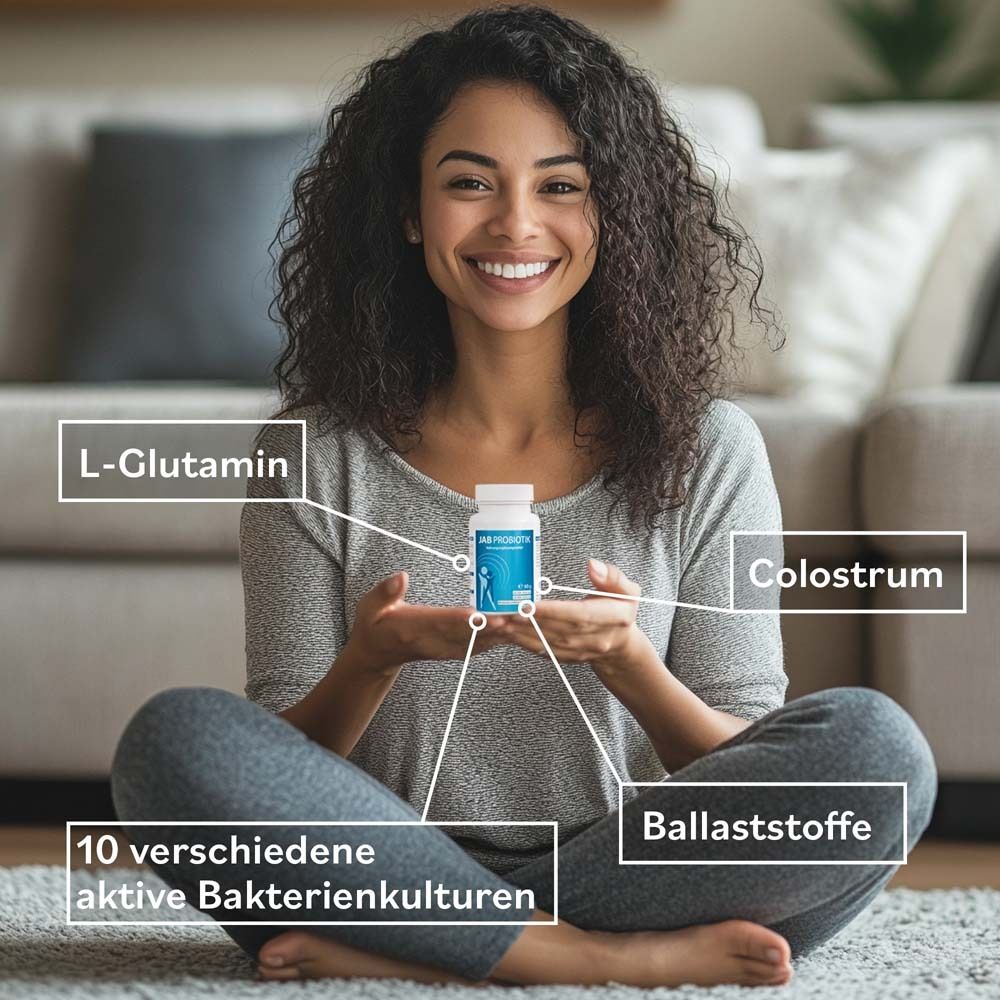 Frau hält eine Flasche. Text: L-Glutamin, Colostrum, Ballaststoffe, 10 verschiedene aktive Bakterienkulturen.