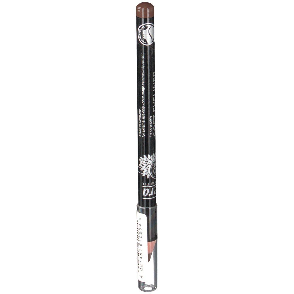 Brauner Eyeliner-Stift mit transparenter Kappe. Schwarzer Stift mit weißen Aufschriften. Aufschrift: lavera, Soft Eyeliner.