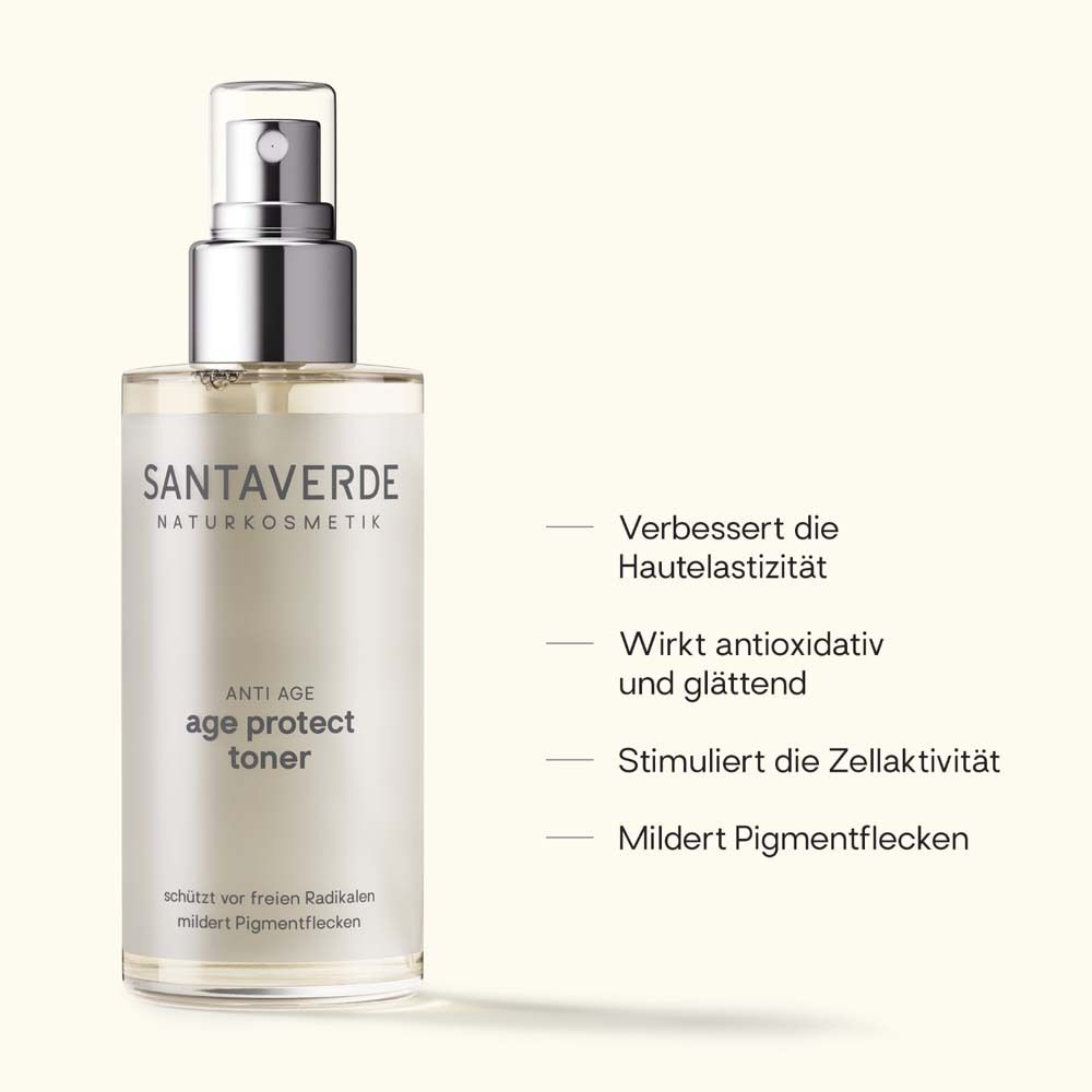 Toner in einer Sprühflasche. Silberner Sprühkopf. Aufschrift: SANTAVERDE, age protect toner. Text mit Produktvorteilen.