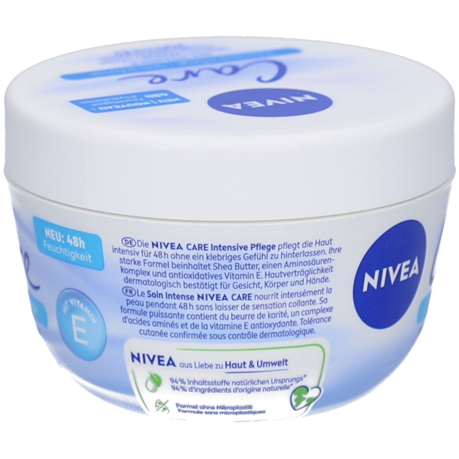 Pot blanc avec couvercle bleu. Inscription : NIVEA Care Intensive Pflege. Contient de la vitamine E. 94% d'ingrédients d'origine naturelle.