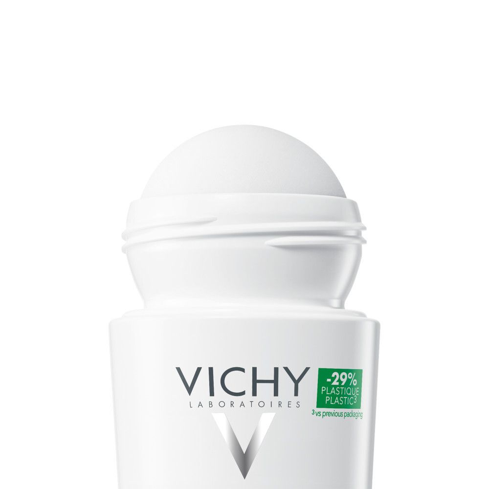 Gros plan sur la tête du roll-on. Applicateur blanc, logo VICHY. Inscription verte: -29% plastique.