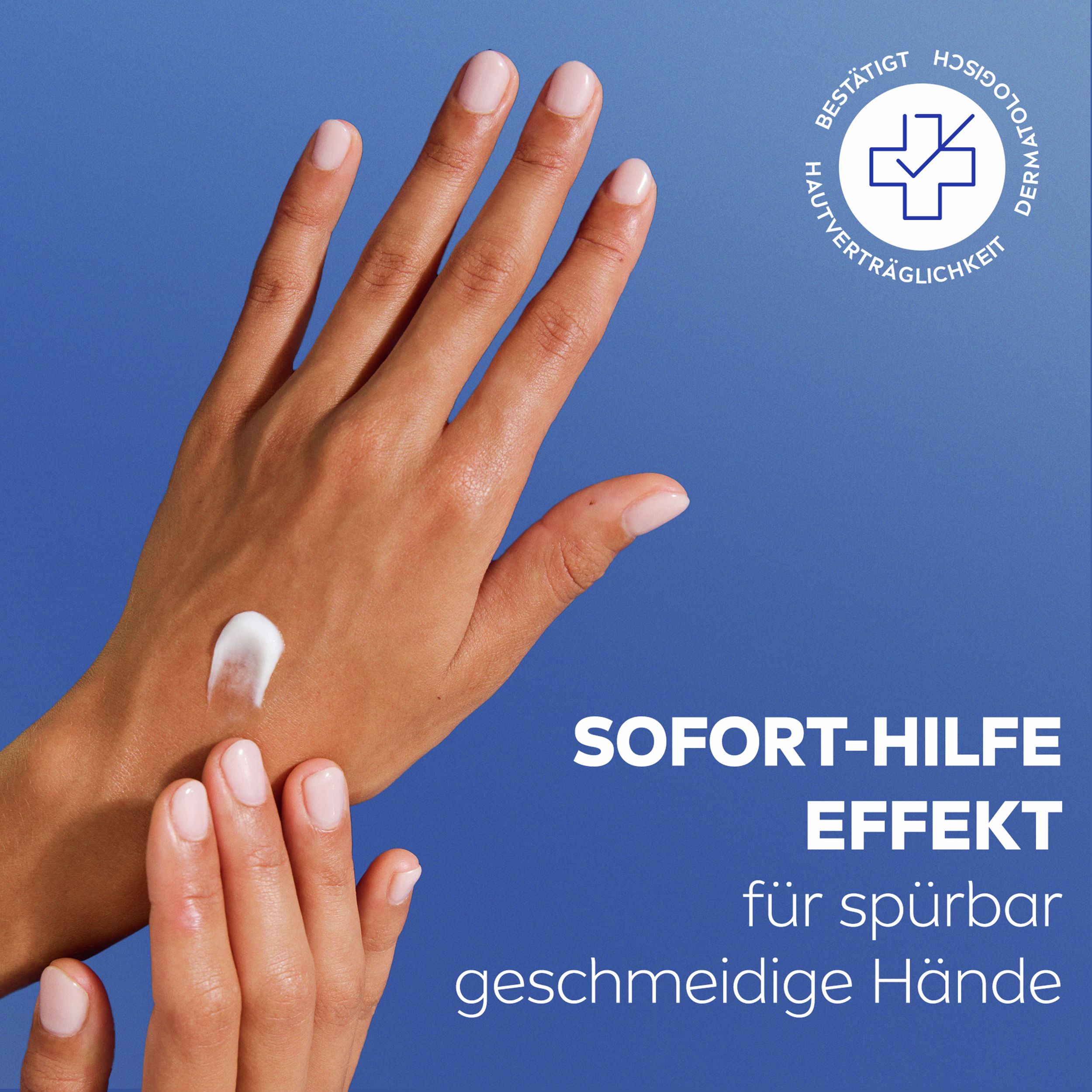 Nahaufnahme einer Hand mit aufgetragener NIVEA Handcreme Repair & Care. Text: Sofort-Hilfe Effekt.