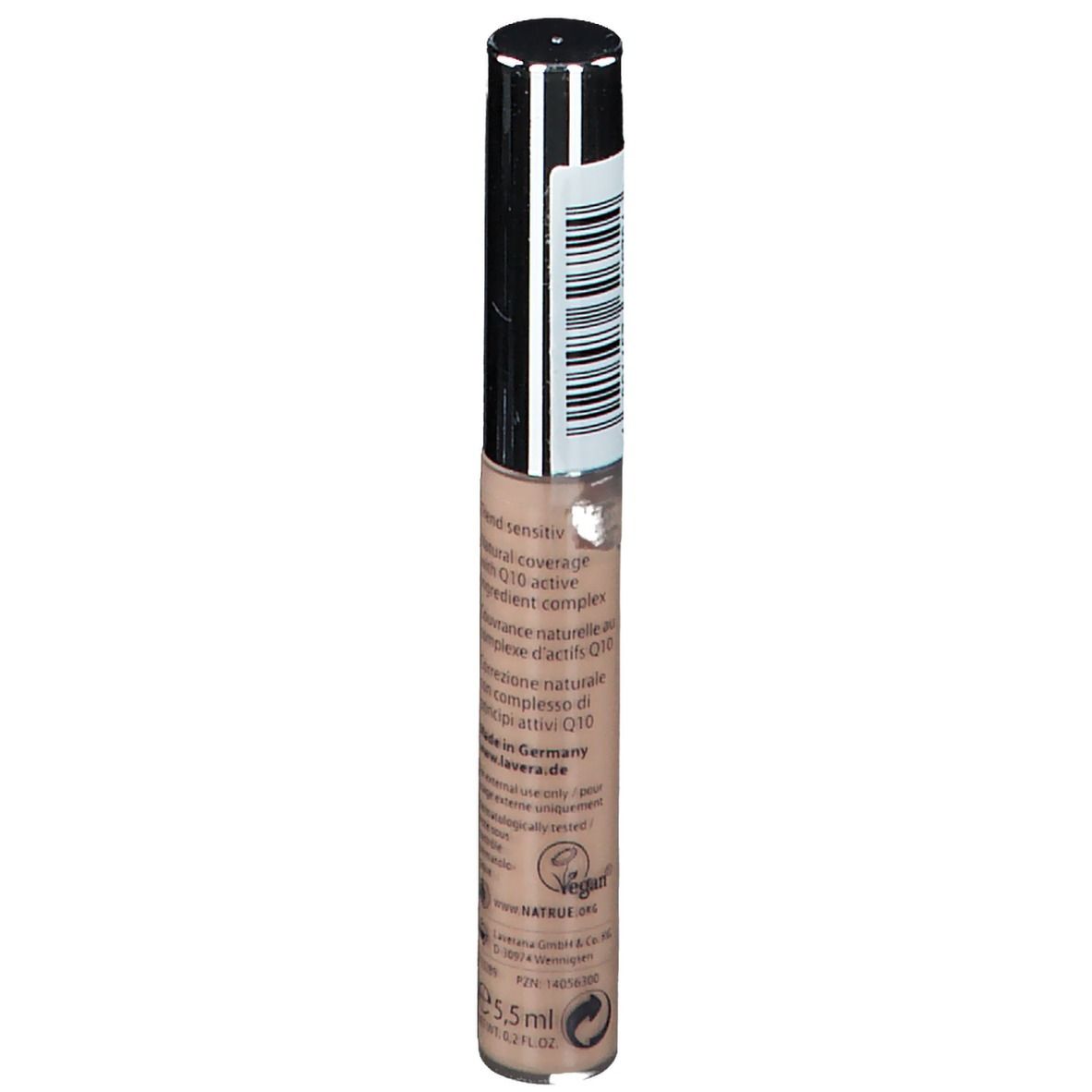 Concealer-Stift, ivory 01. Rückseite mit Text, u.a. Q10 Wirkstoffkomplex. Vegan-Logo. Nettofüllmenge: 5,5 ml.