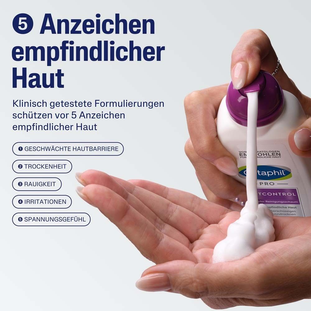 Hand hält Flasche mit Schaum. Text: 5 Anzeichen empfindlicher Haut.