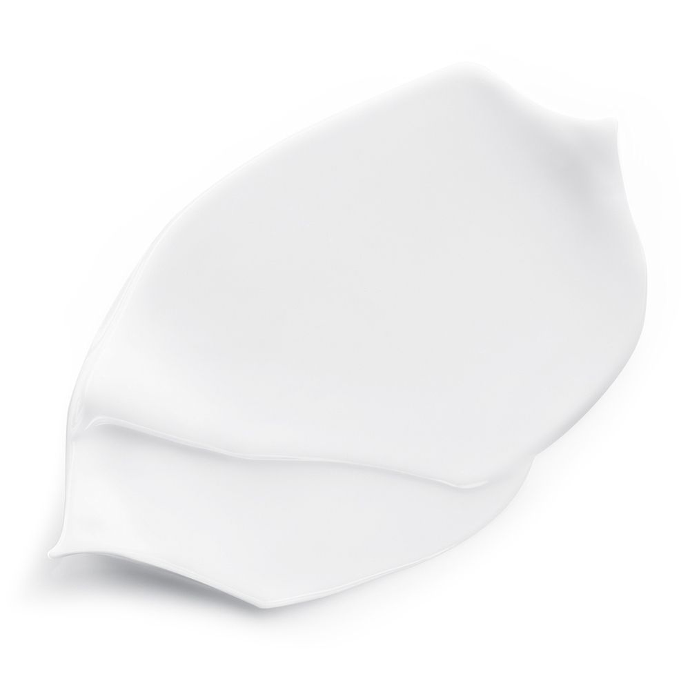 Produit crème blanc sur fond blanc.