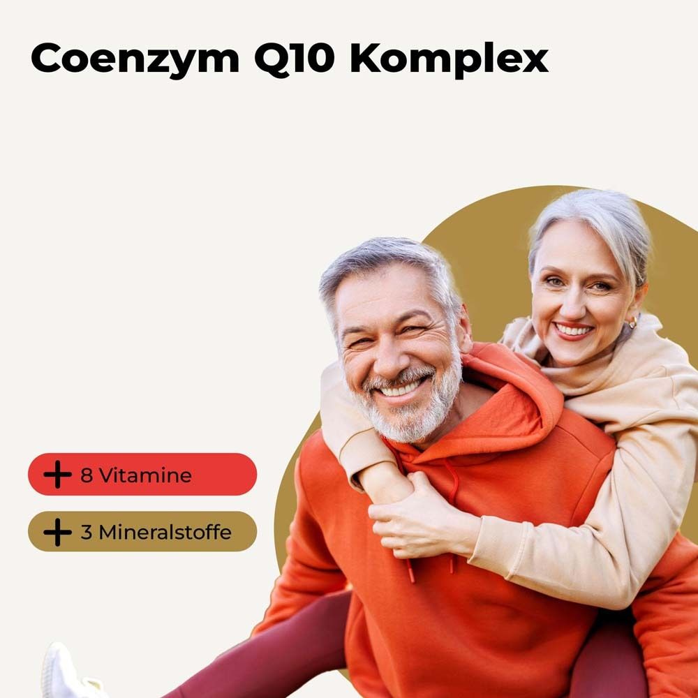 Un couple âgé s'embrasse. Texte : Coenzyme Q10 Komplex. 8 vitamines et 3 minéraux.