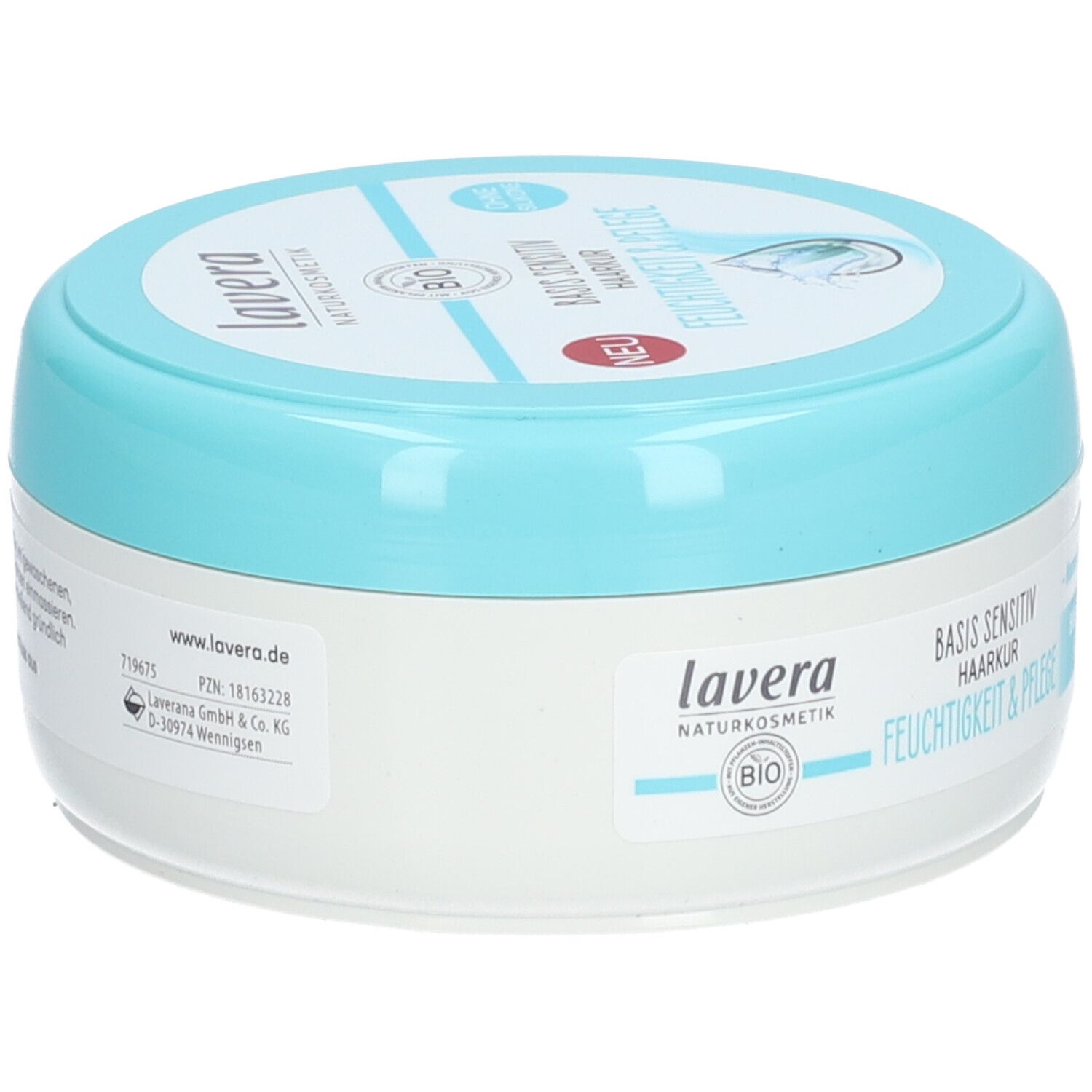 Runde Dose mit blauem Deckel. Aufschrift: lavera, Basis Sensitiv Haarkur Feuchtigkeit & Pflege. BIO-Aloe Vera & BIO-Jojoba. Rückseite mit Text.