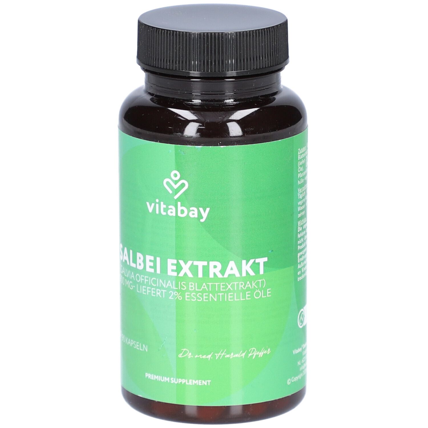 Flacon brun avec bouchon noir. Inscription: SALBEI EXTRAKT, 1900 mg, 90 gélules. Marque: vitabay. Fond vert.