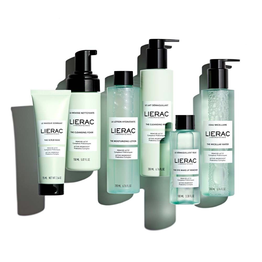 Gamme de produits LIERAC. Différents flacons et tubes. Inscription: LIERAC. The Cleansing Milk.
