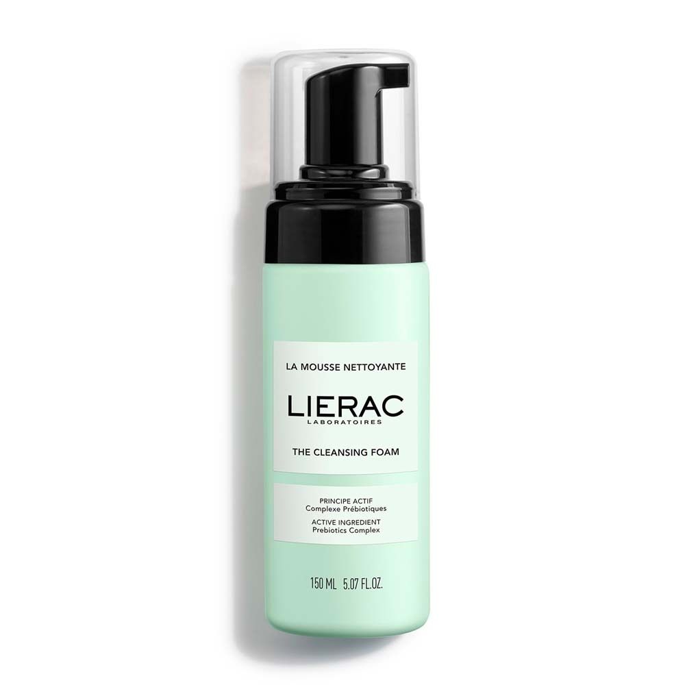 Flacon vert avec pompe noire. Inscription: LIERAC, THE CLEANSING FOAM. Bouchon transparent. 150 ml.