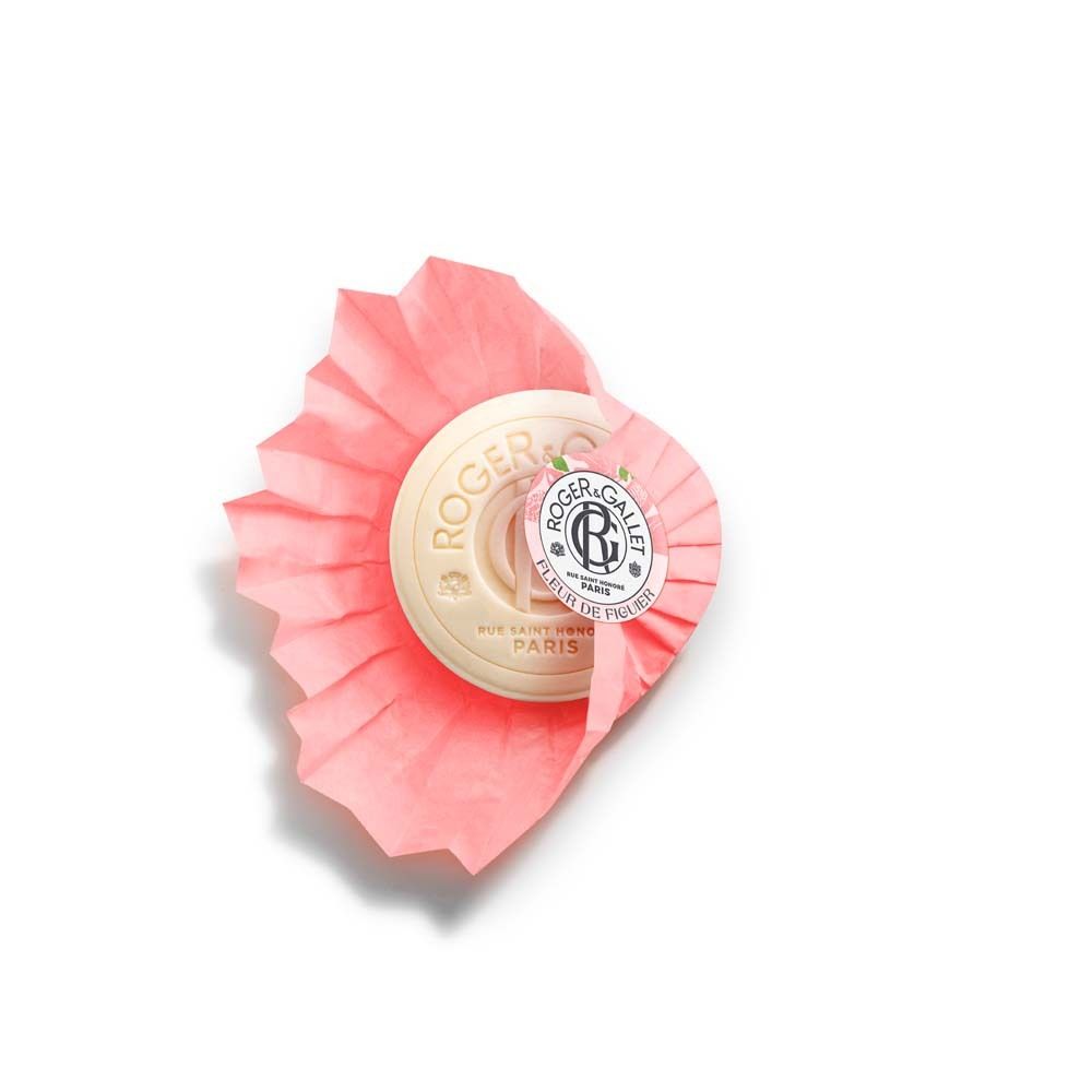 Runde Seife in rosa Papier. Logo und Schriftzug: ROGER&GALLET, Fleur de Figuier. Teilweise ausgepackt.