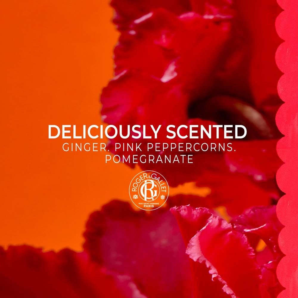Fond orange avec fleur rouge. Texte: DELICIOUSLY SCENTED, GINGER, PINK PEPPERCORNS, POMEGRANATE. Logo ROGER&GALLET.