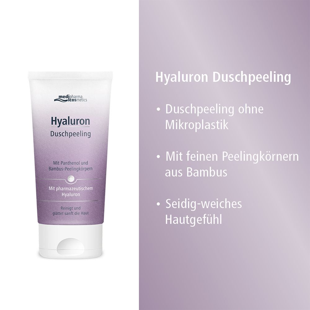 Produkt-Tube neben Text. Text: Hyaluron Duschpeeling. Duschpeeling ohne Mikroplastik. Mit feinen Peelingkörnern aus Bambus. Seidig-weiches Hautgefühl.