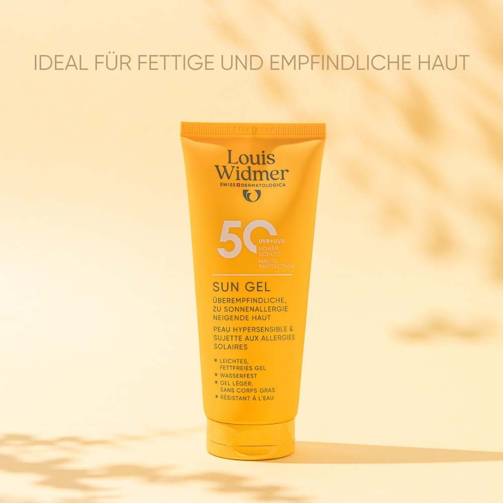 Tube de gel Louis Widmer Sun Gel 50 non parfumé. Tube jaune avec texte blanc. Croix suisse.