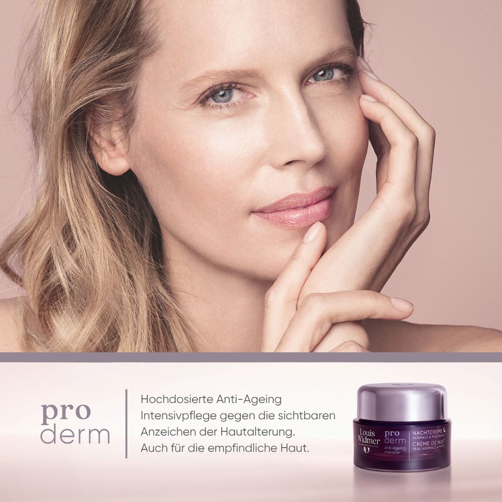 Frau mit glatter Haut neben Louis Widmer pro derm Nachtcreme Reichhaltig.