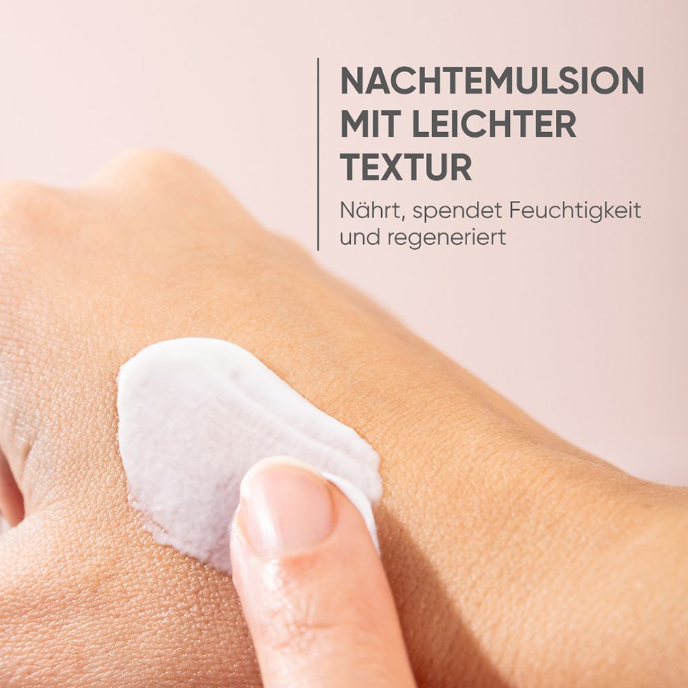 Louis Widmer hydraderm Émulsion de nuit appliquée sur la peau, texture légère.