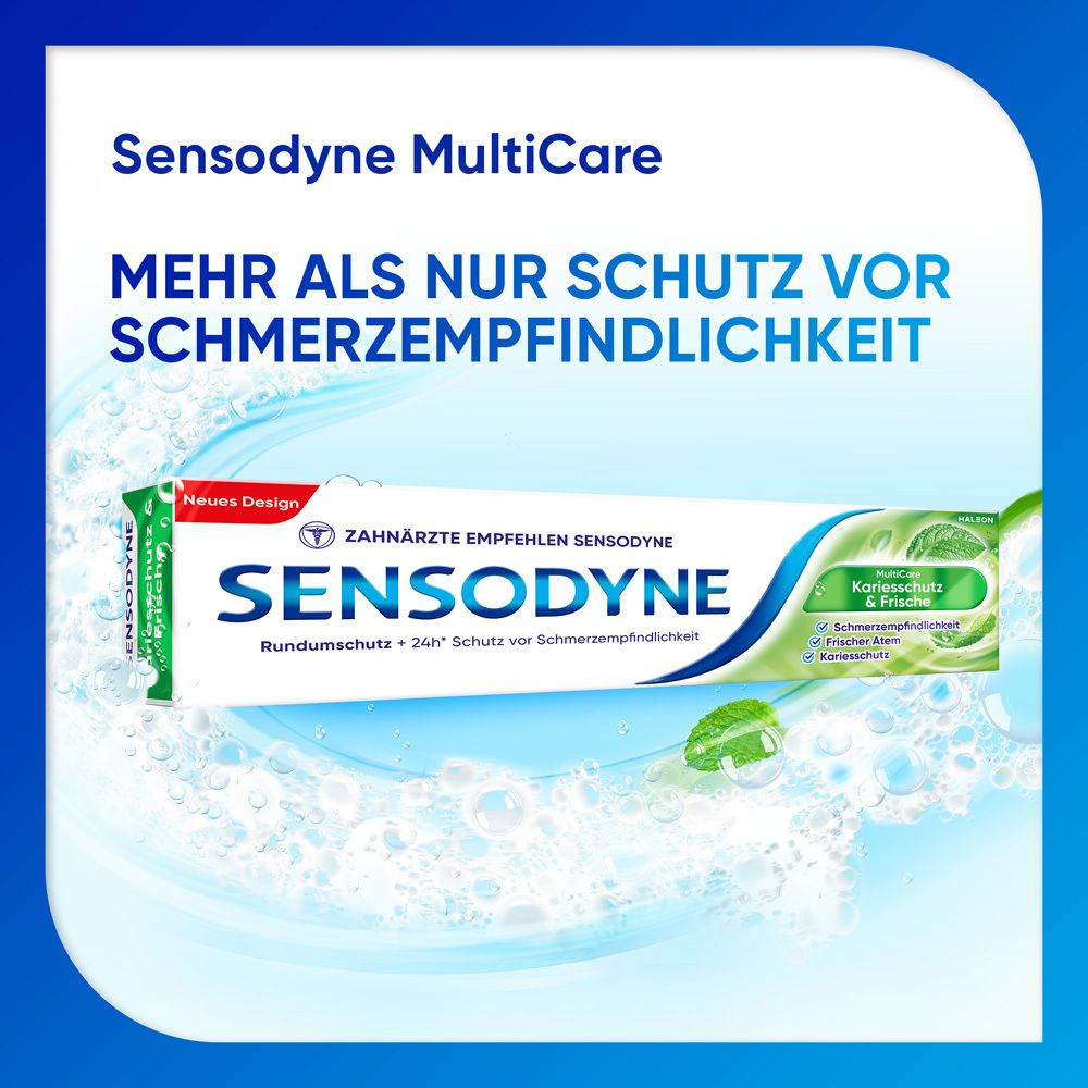 Tube de dentifrice Sensodyne MultiCare. Blanc, bleu et vert. Fond avec bulles et feuilles. Texte.
