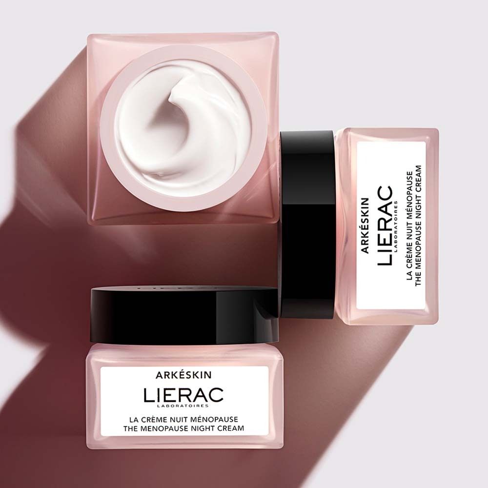 Plusieurs pots et emballage. Inscription : Arkéskin, Lierac, La Crème Nuit Ménopause, The Menopause Night Cream.