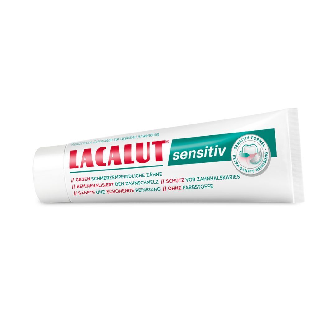 Zahnpasta-Tube. Aufschrift: LACALUT sensitiv. Für empfindliche Zähne.