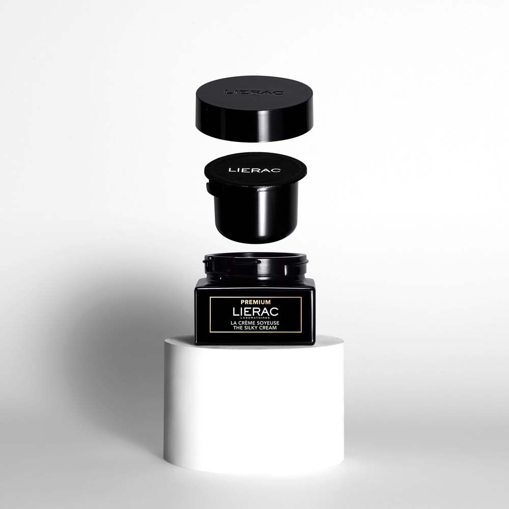 Ensemble produit: pot de crème, couvercle et recharge. Inscription: LIERAC, Premium.