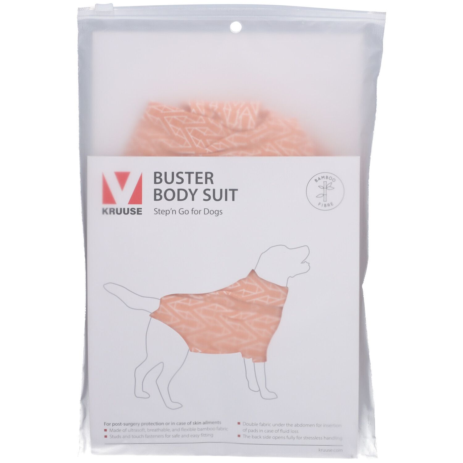 Emballage du BUSTER Body Suit. Produit textile rose avec logo et illustration de chien. Fibres de bambou.