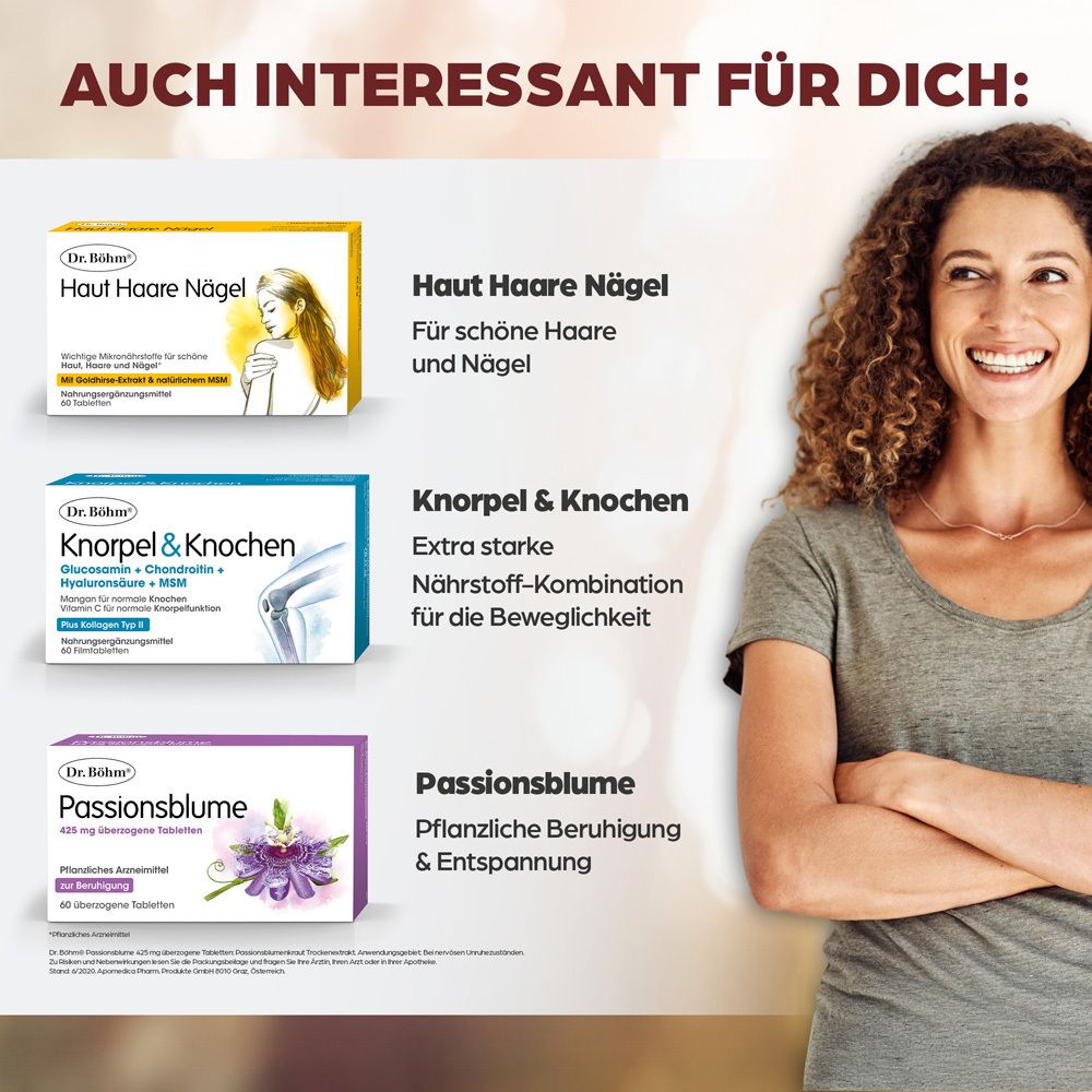 Deux cyclistes sur un chemin de terre. Citation sur le mouvement et les loisirs. Cinq étoiles.