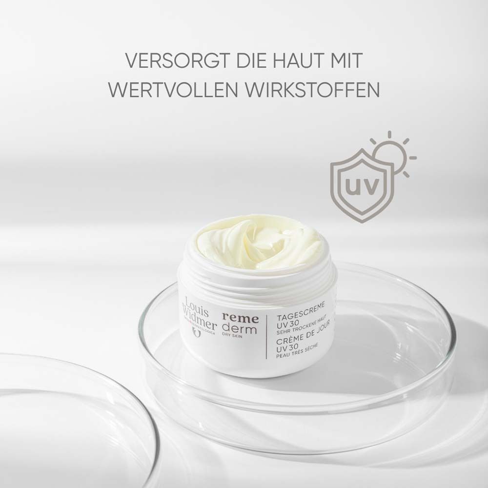 Geöffnete Creme-Dose auf Glasplatte. Text: Versorgt die Haut mit wertvollen Wirkstoffen. Produktname: Tagescreme UV 30.